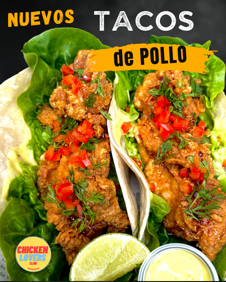 Tacos de pollo frito crujiente con ingredientes frescos